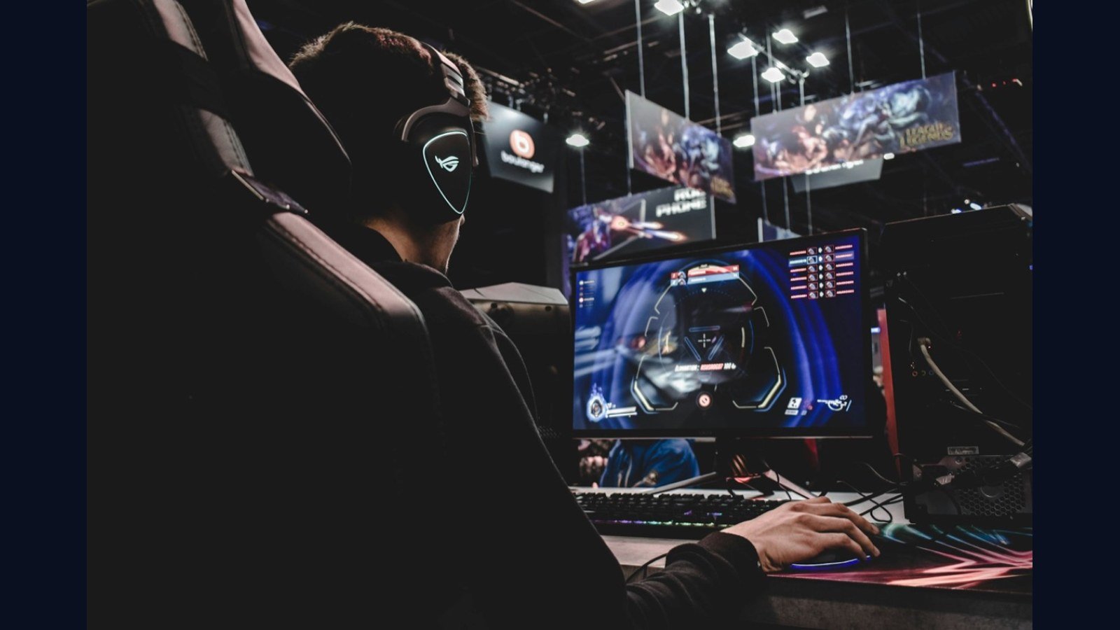 Counter-Strike 2 e a Engine Source 2 em 2026: Sub-tick refinado, mapas remasterizados e o estado competitivo global
